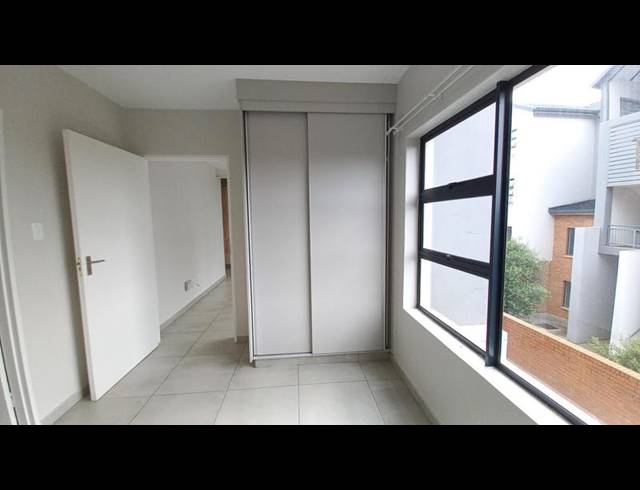 1 BEDROOM PROPERTY TO RENT IN SHERE